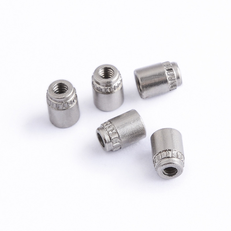 پی سی بی بورڈ کے لئے ان ریویٹڈ اسٹڈ